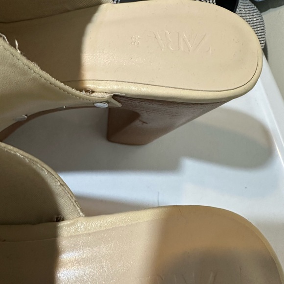 Sara - Picture 9 of 9